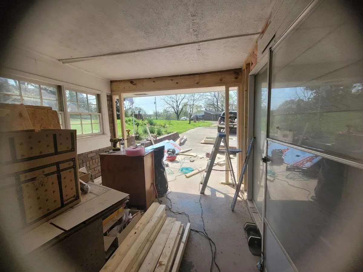 Air movers and dehumidifier for Drying & Dehumidification in Ville Platte